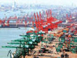 Порт Шанхая вышел на первое место в мире по контейнерным перевозкам